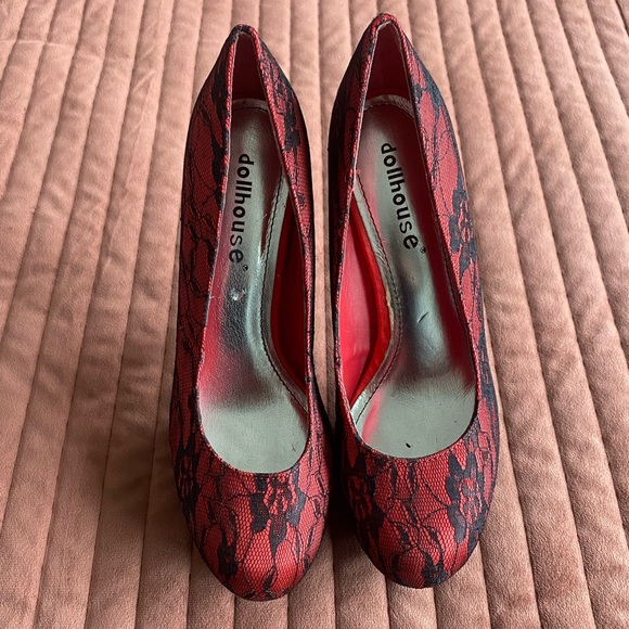 Dollhouse Black/Red Pump Heels - Picture 2 of 7
